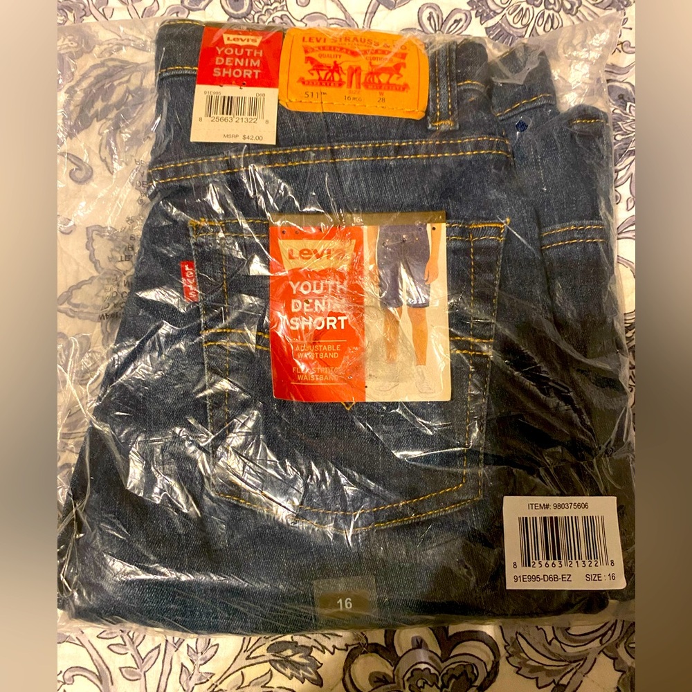 NWT boys Levi’s short sz 16